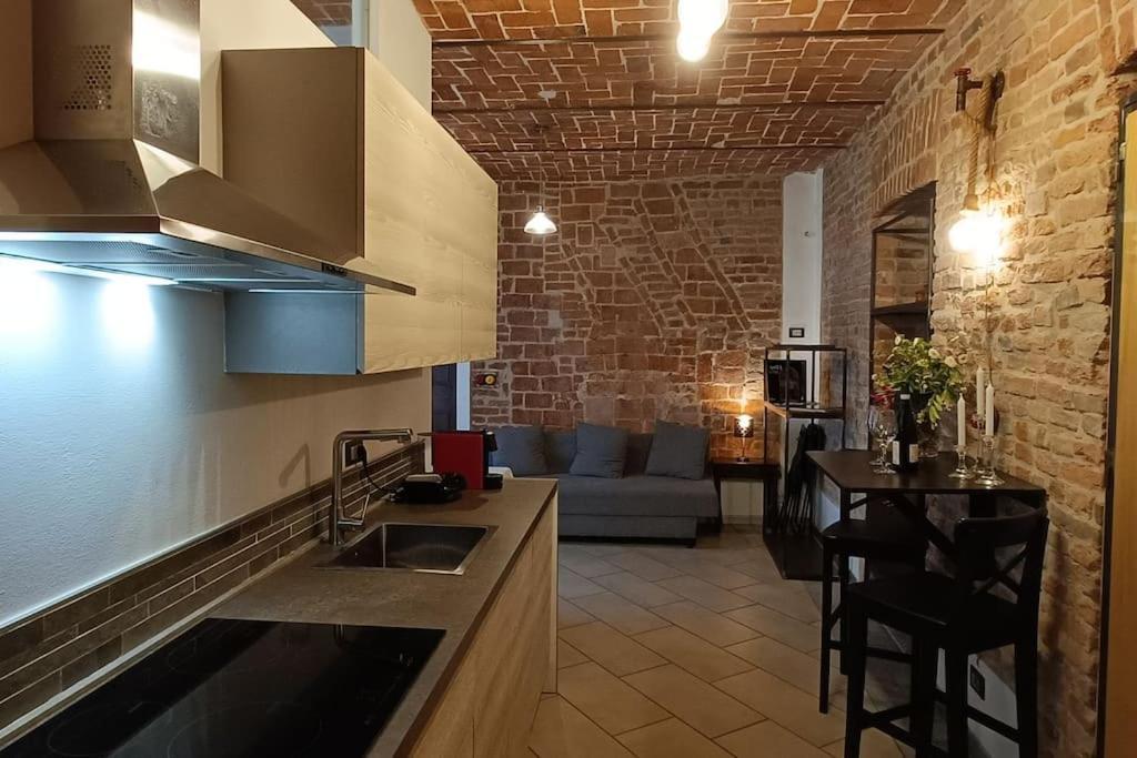 Piazza Statuto-Appartamento Tra Le Mura A-C E Wi-Fi Asti Exteriör bild
