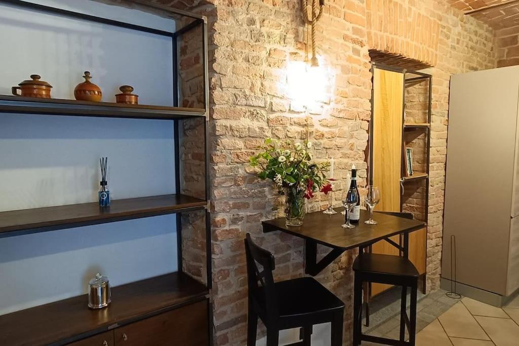 Piazza Statuto-Appartamento Tra Le Mura A-C E Wi-Fi Asti Exteriör bild