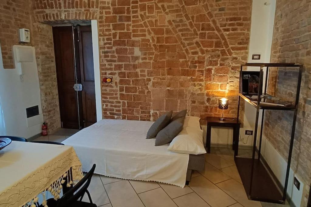 Piazza Statuto-Appartamento Tra Le Mura A-C E Wi-Fi Asti Exteriör bild